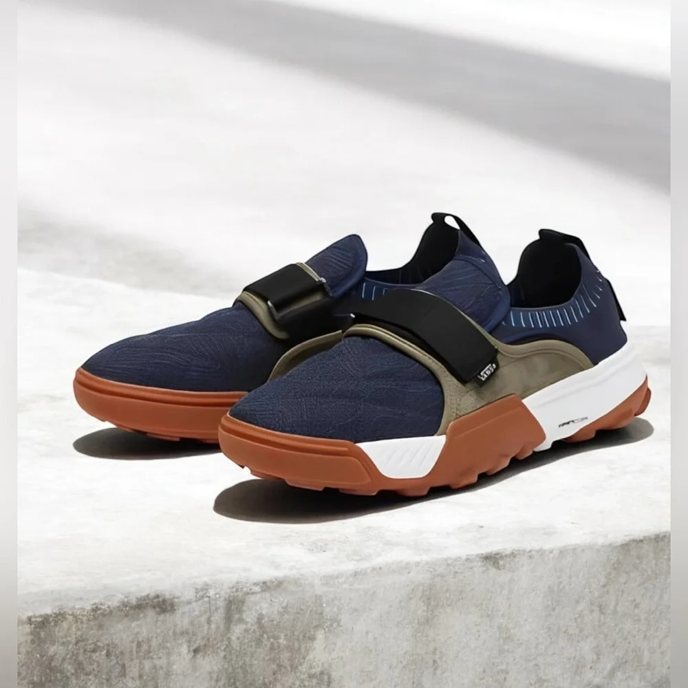 NWT Vans Cordura Coast CC Shoe